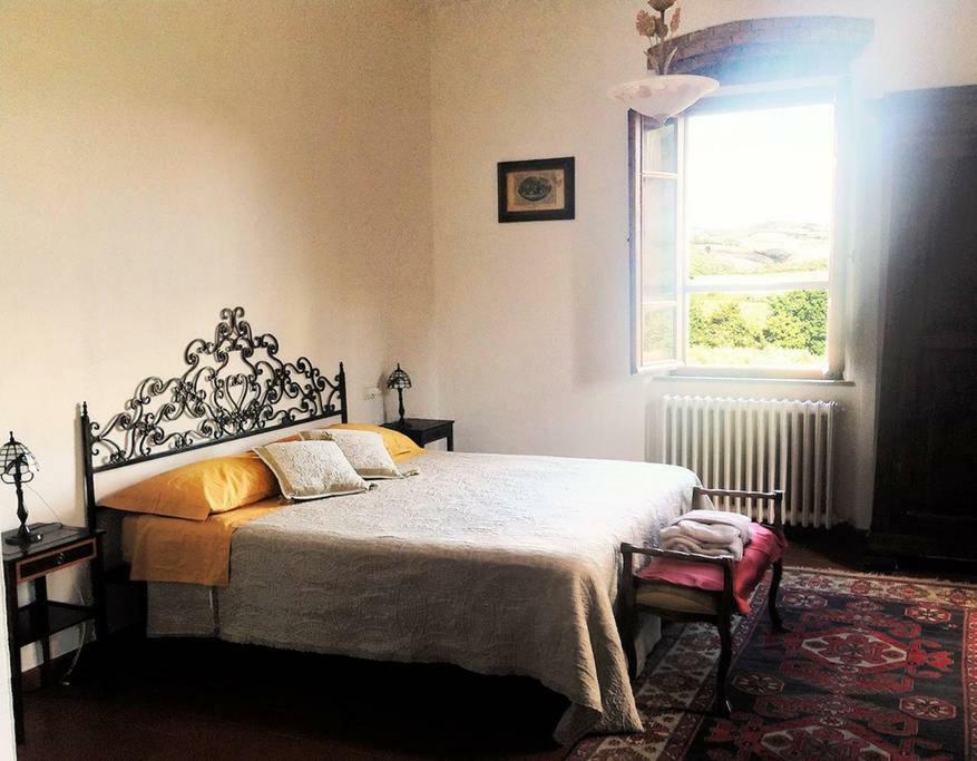 Stunning Country House Overlooking Tuscany Hills Lorenzana Екстер'єр фото